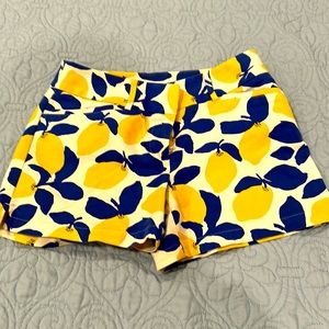 Lemon chino shorts